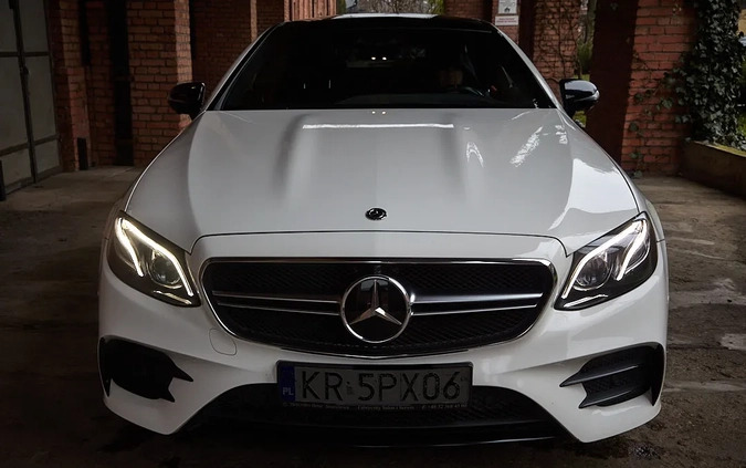 Mercedes-Benz Klasa E cena 209000 przebieg: 160000, rok produkcji 2019 z Sosnowiec małe 742